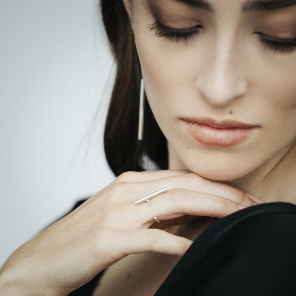 We celebrate women who love to express themselves. Simple with attitude, ODIS was born in Abu Dhabi, United Arab Emirates, focused on designing and handcrafting minimalist high-quality jewelry.